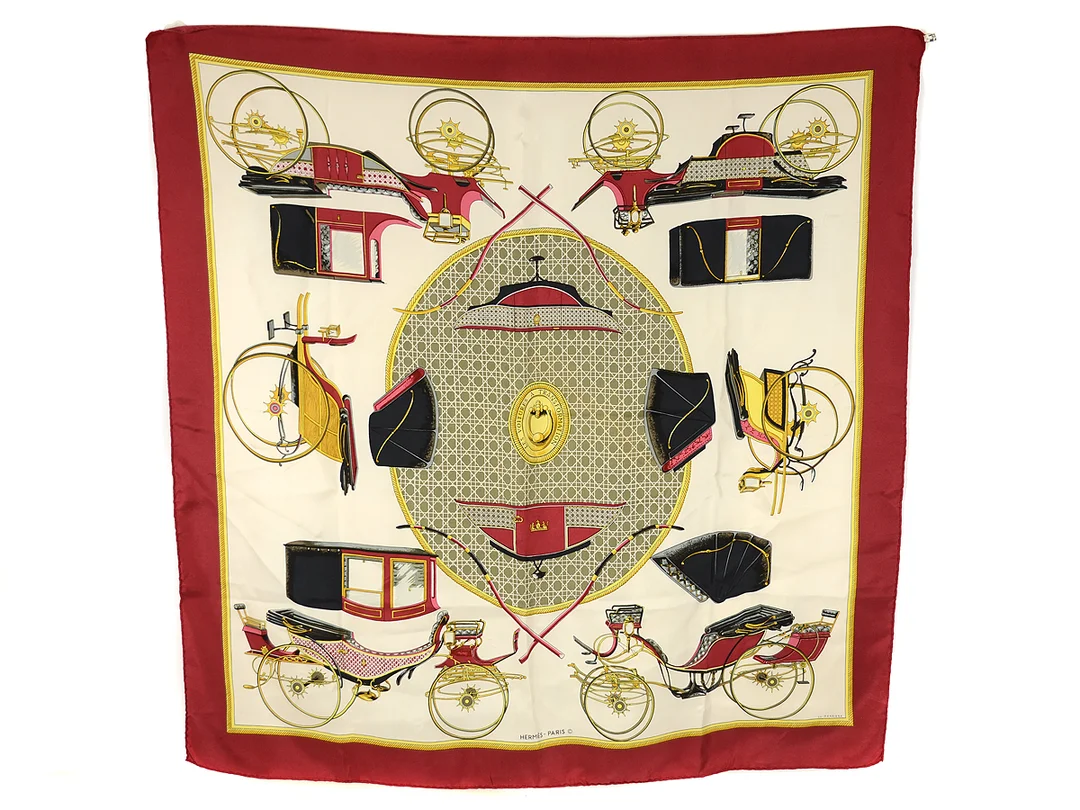 SCARF, HERMÈS, Les Voitures a Transformation, Francoise de la Perriere, 100 % siden, 90x90 cm, vinröd, creme, gul, svart. Några tråddragningar. — Accessoarer/Scarves — Kaplans
