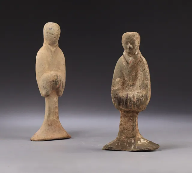 Two Chinese court ladies in pottery, Han Dynasty (2)