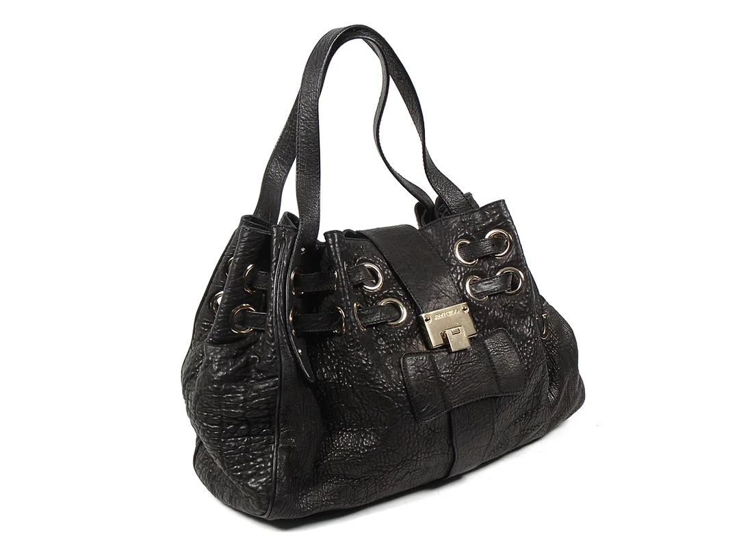 VÄSKA, JIMMY CHOO mod. Ramona svart läder/vitmetalldetaljer 40x30x15 cm dustbag — Accessoarer/Väskor — Kaplans