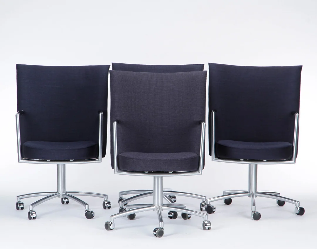 Johannes Foersom & Peter Hjort-Lorentzen. Four 'Partner' lounge office chairs, model EJ-70 (4) — Furniture/Chairs — Lauritz