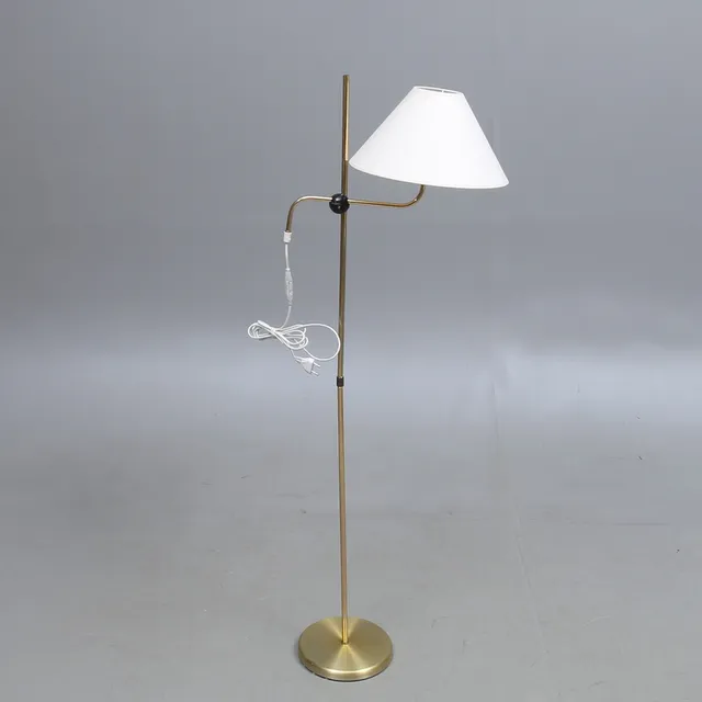 GOLVLAMPA, mässing, 1900-talets slut.