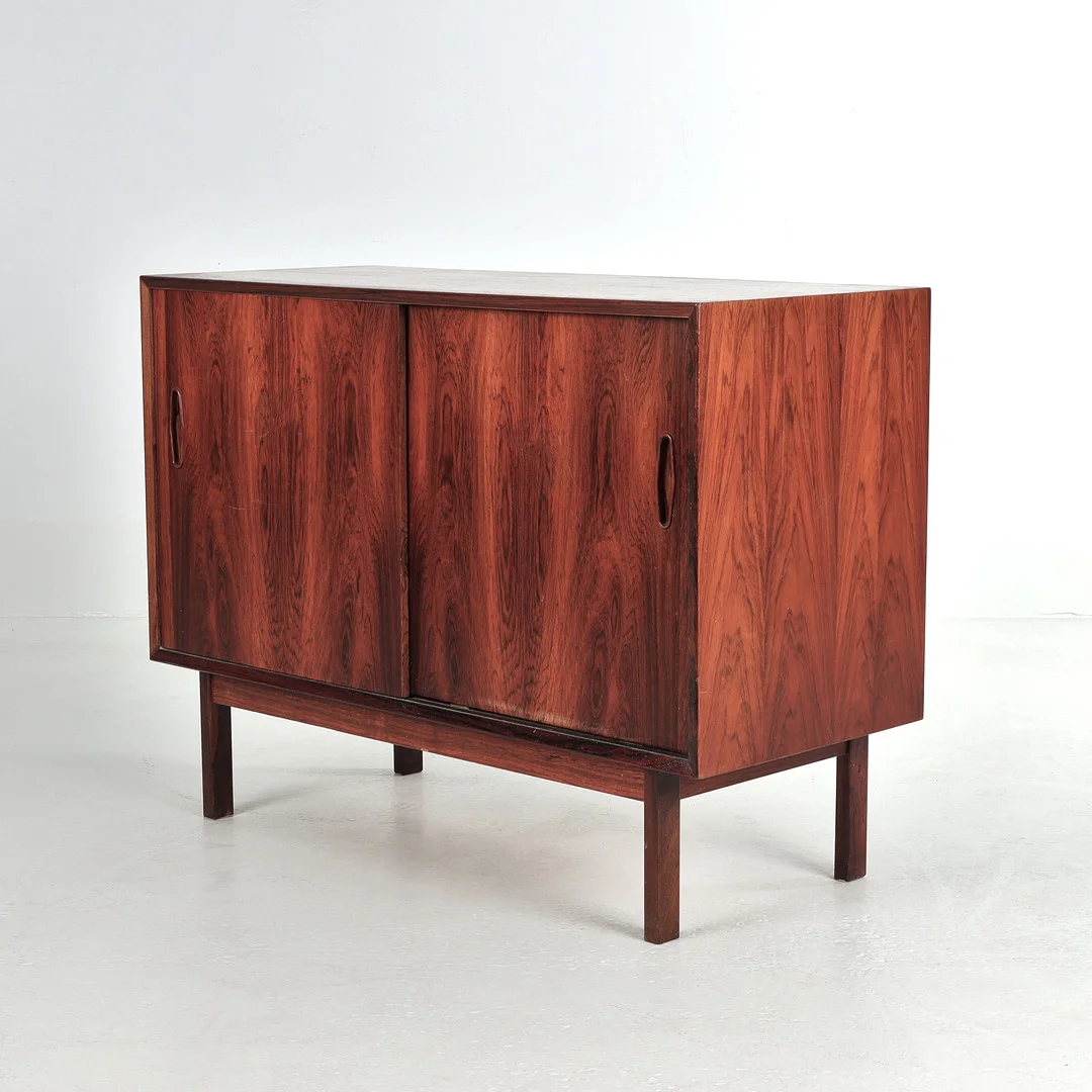 SIDEBOARD, Jakaranda, 1960-tal. — Cupboards, Cabinets & Shelves — Auktionsverket Engelholm