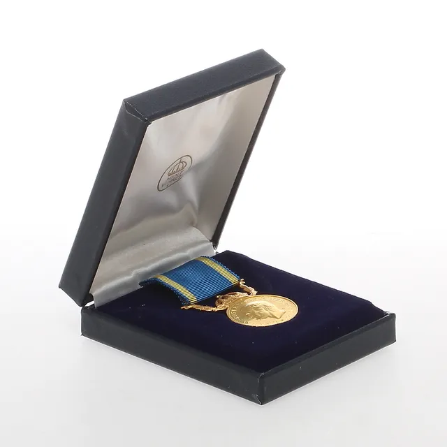 FÖRTJÄNSTMEDALJ, 23k guld, Myntverket Eskilstuna 1977.