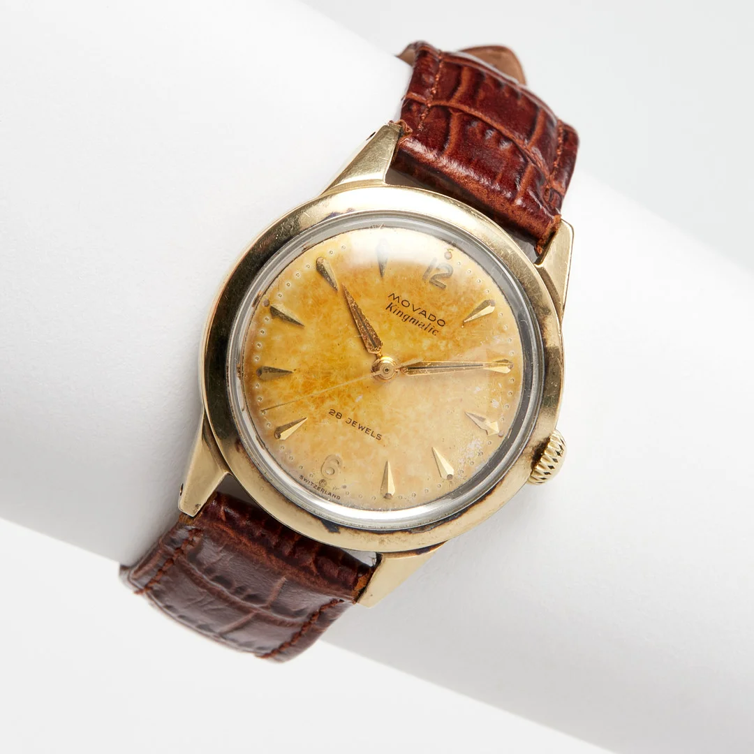 MOVADO, Herrarmbandsur, Kingsmatic, ''Francios borgel case'', cal 431A, automatisk, guld på stål, 1950-tal. — Wristwatches — Crafoord Auktioner Stockholm