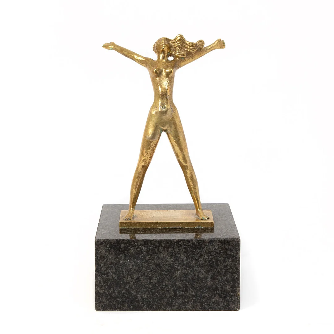 STIG BLOMBERG. "Fritidsflickan", brons, monogramsigerad SB, Ystad Brons. — Sculptures & Bronzes — Stockholms Auktionsverk Göteborg
