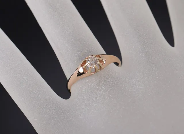 Diamantsolitairering af 14 kt. guld med Old Eurepean Cut diamant på ca. 0.24 ct