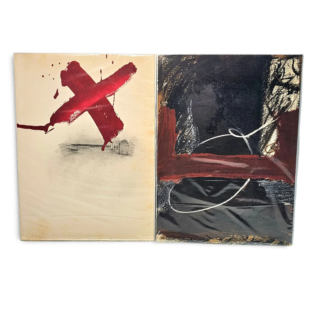 ANTONI TÀPIES. SEGÚN. Sin título, "La Clau del Foc", dos litografías sobre papel. — Engravings & Prints — Arce Auctions