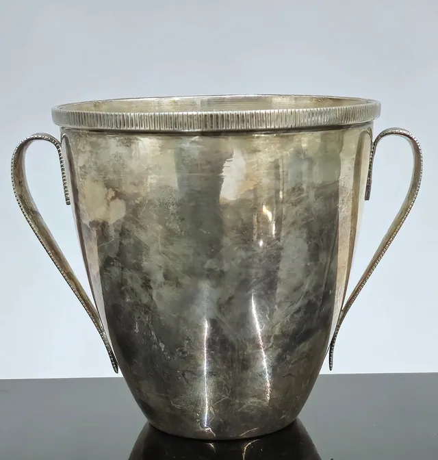 CUBITERA EN PLATA PUNZONADA.