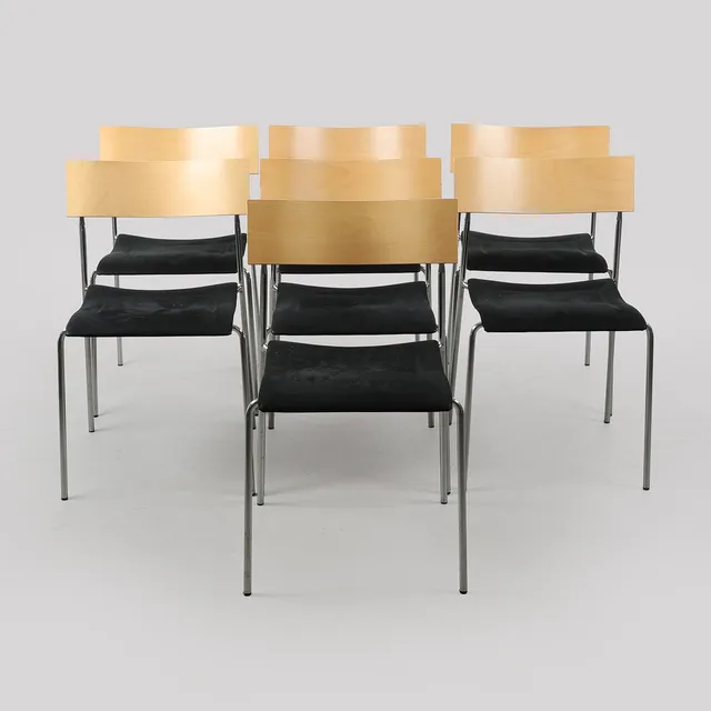 JOHANNES FOERSOM & PETER HIORT-LORENZEN. Lammhults. Et sæt på syv stabelstole, model 'Campus' (7).