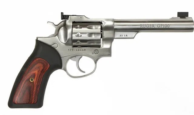 REVOLVER, fabrikat Ruger, modell GP100, kaliber .22lr, tillv.nr 179-46449, se-nr SE3358225.