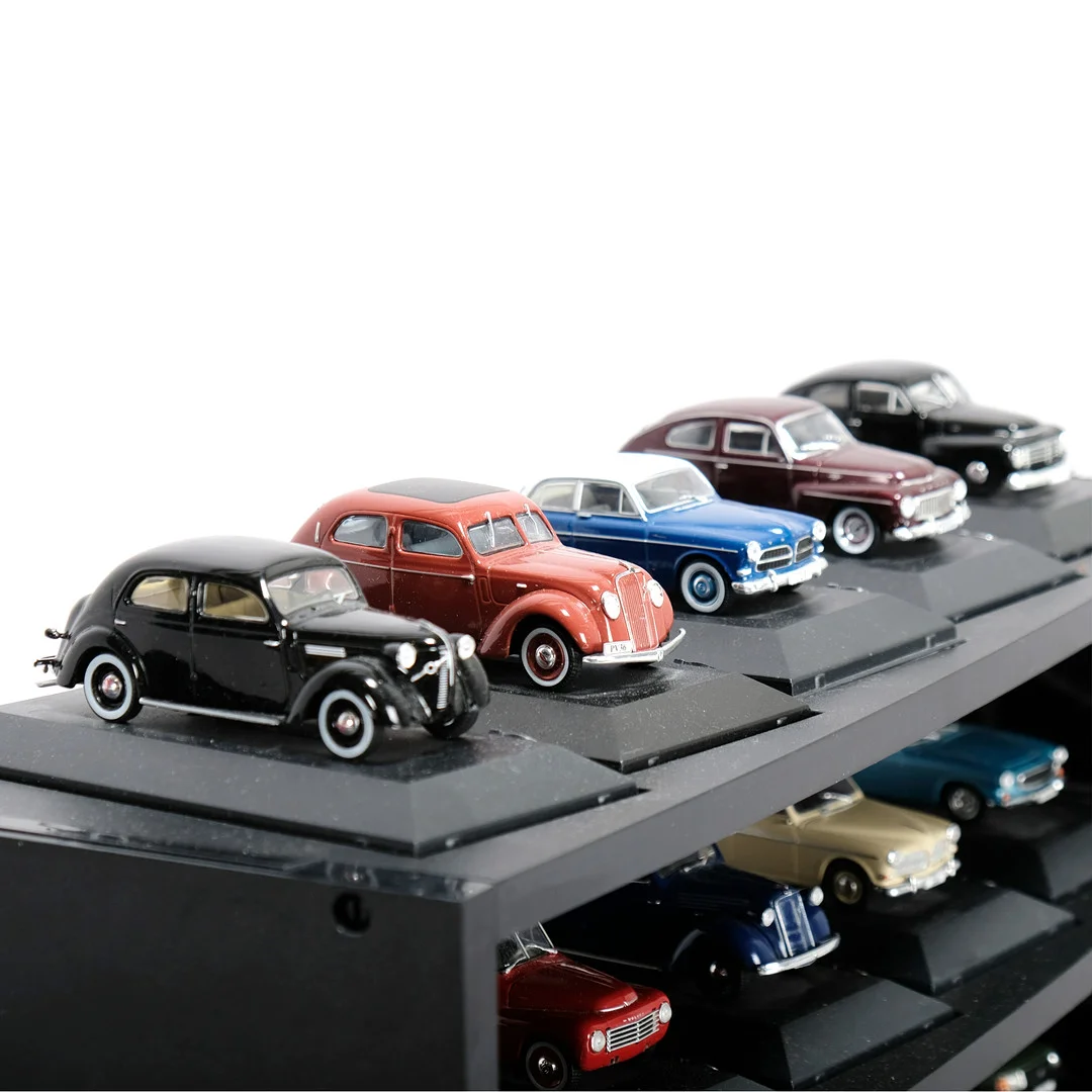 MODELLBILAR, i monter, 17 delar, Volvo / Saab. — Model cars — Norrlands Auktionsverk