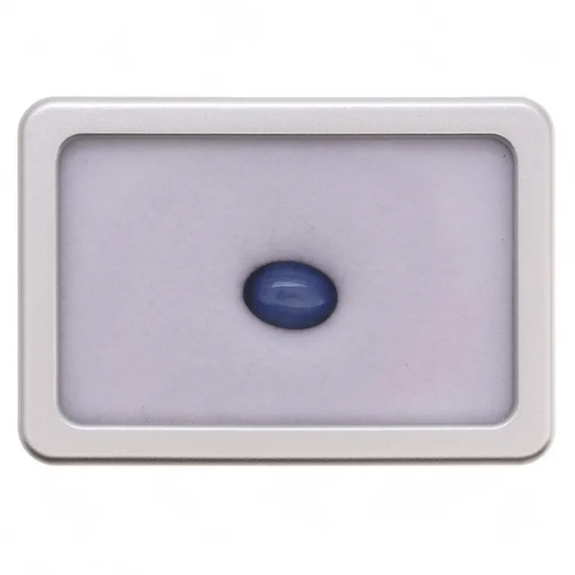 Unmounted sapphire with certificate.
