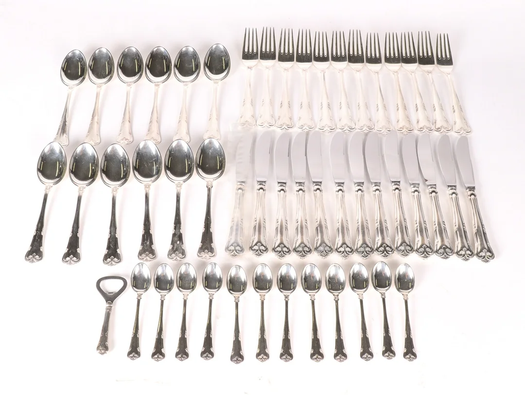 Carl M. Cohr. 'Herregård' complete silver lunch cutlery with silver handles (50) — Silver, bronze, copper and pewter/Silver flatware — Lauritz