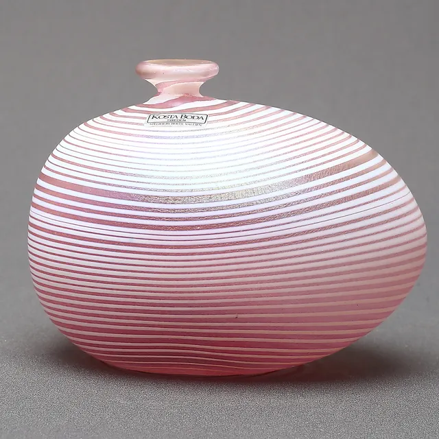 BERTIL VALLIEN. Vas, glas, "Aphrodite", Kosta Boda Artist Collection.