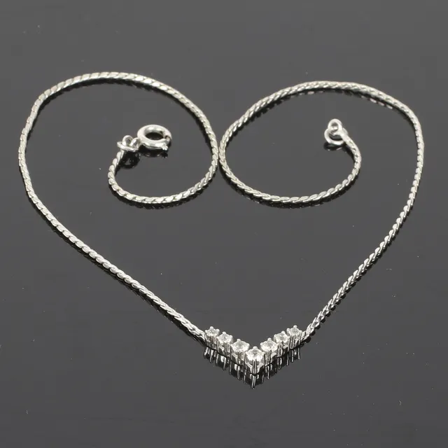 COLLIER, Sterling silver men vita stenar. 1900-tal.