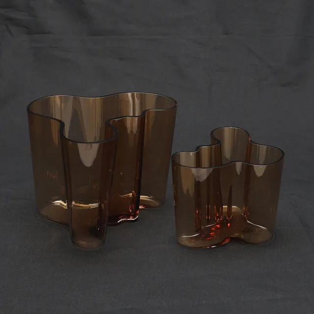 ALVAR AALTO. Vaser, 2 st. "Savoy", Iittala, glas, Finland.