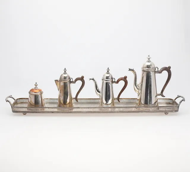 Spanish coffee set in silver-plated metal, first half of the 20th Century.