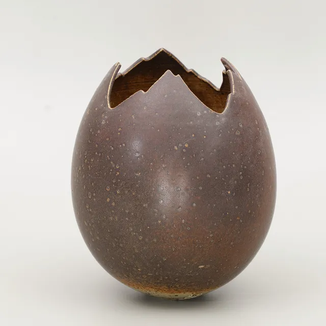 PETER IVERSEN. Vas, ägg, keramik, Älmhult, 1995.