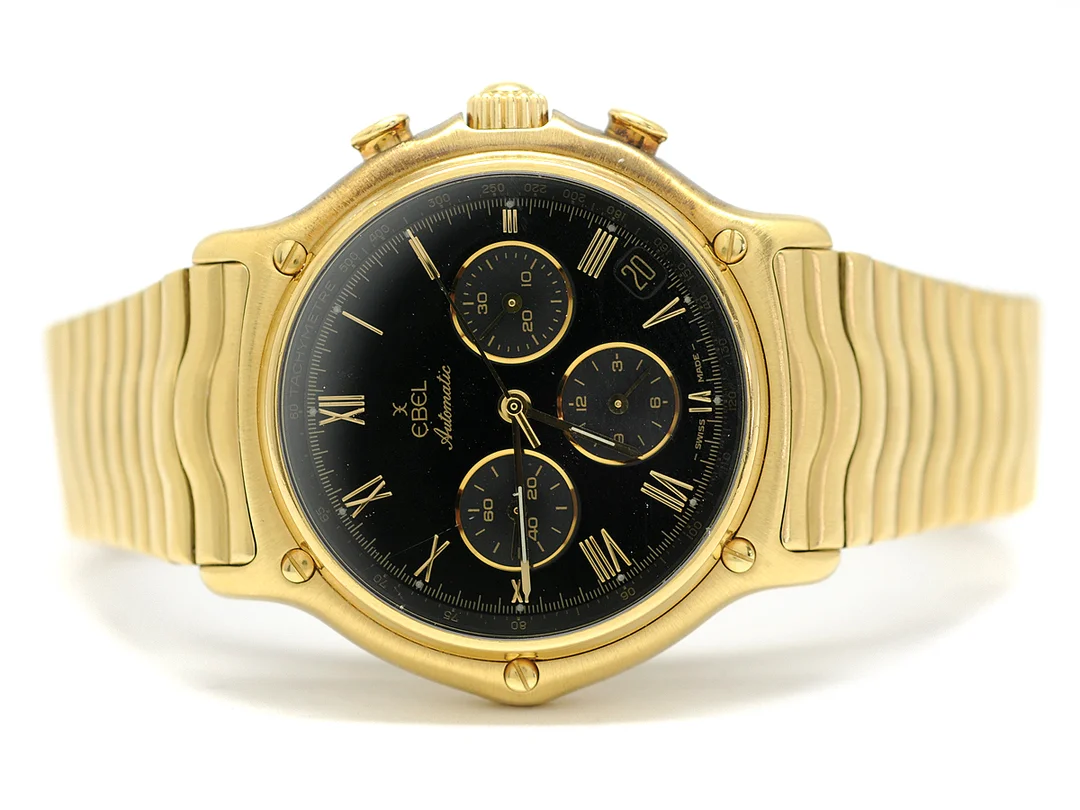 EBEL, Sport Classic, "Tachymetre", Cal 134 (Zenith), Serie nr. 64106392, Ref nr. 8134901, kronograf, herrur, 39,5 mm, 18K guld, automatisk, safirglas, datum, integrerad originallänk, viklås, totalvikt 156,8 gram, ca 1990, box. — Klockor/Ebel — Kaplans