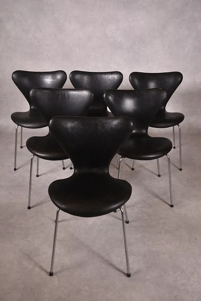STOLAR 6 st " Sjuan " skinn Arne Jacobsen För Fritz Hansen 1960-70 tal.