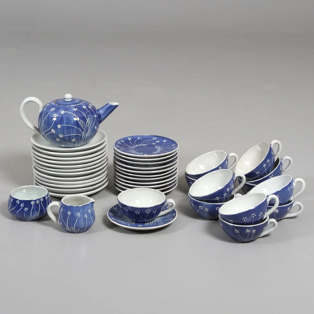 INGRID ATTERBERG. Teservis, 39 delar, Upsala-Ekeby, 1900-tal. — European — Stadsauktion Sundsvall