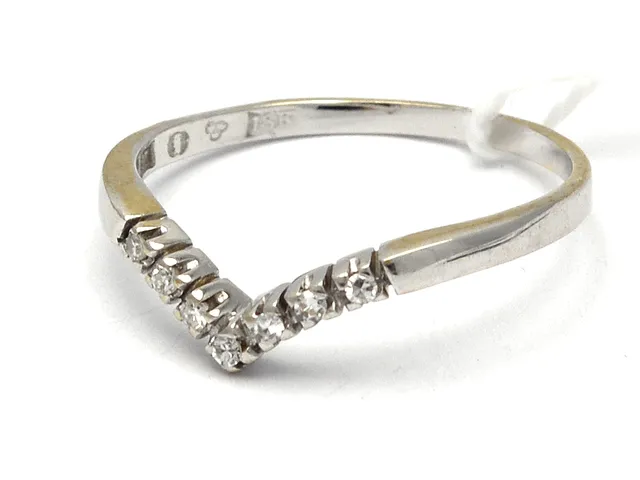 Ring vitguld 18K 1,7g Ø17¼ med åttkantslipade diamanter 7xca.0,01ct