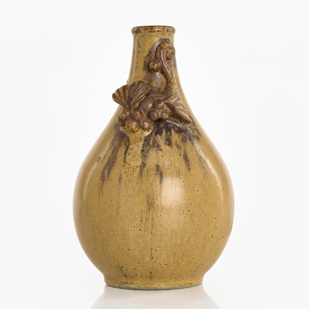 ARNE BANG (1901-1983). VAS, glaserat stengods, monogramsignerad, för egen verkstad, Danmark, 1900-tal. — European — Crafoord Auktioner Stockholm