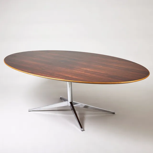 FLORENCE KNOLL. "Oval 96", matbord, Knoll international, 1960/70-tal, skiva i jakaranda.