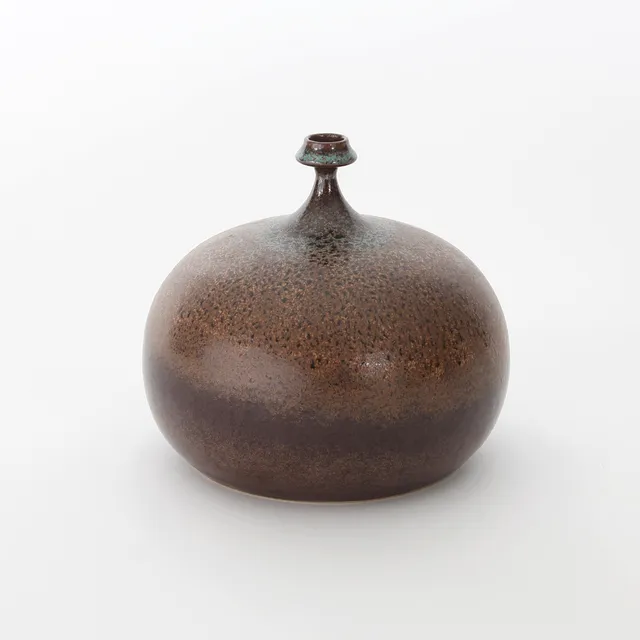 YNGVE  BLIXT. 1920-1981. Vas, glaserat stengods, egen verkstad, Höganäs, 1973.