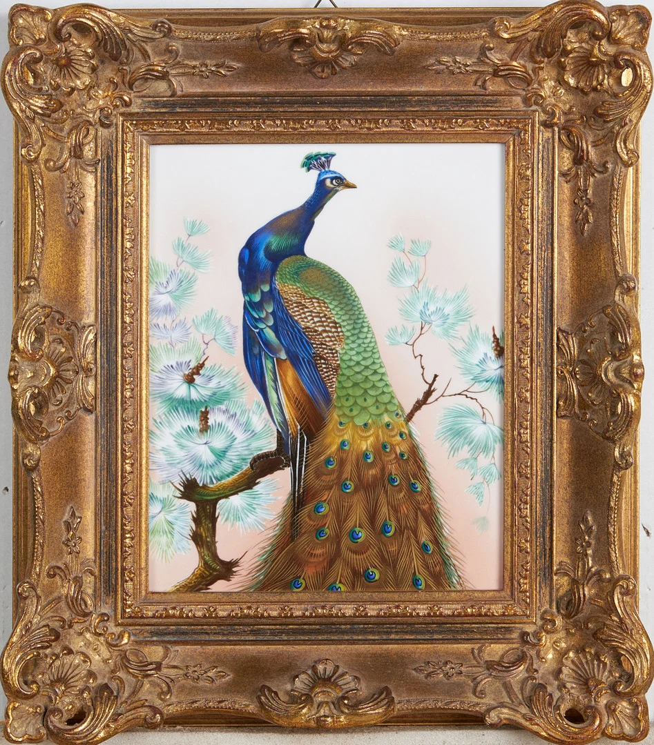 POSLINSMÅLNING, 1900-tal, motiv av påfågel, a tergo märkt Heinrich Porzellankultur Handgemalt Baumgärtel 1062. — European — Stockholms Auktionsverk Magasin 5