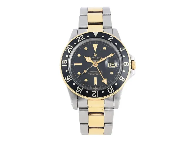 ROLEX, Oyster Perpetual, GMT-Master (T Swiss T), Chronometer, s.k. "Nipple Dial", Ref nr. 1675, Serie nr. 5205196, Cal 1570, Verk nr. D360547, Boett nr. 1675, herrur, 40 mm, stål/guld, automatisk, plexiglas, datum, 24-timmarsvisning, Oysterlänk, Ref nr. 78363, viklås (utbytt/senare), Ref nr. 62510H-S CL10/480 J. ca 1977.