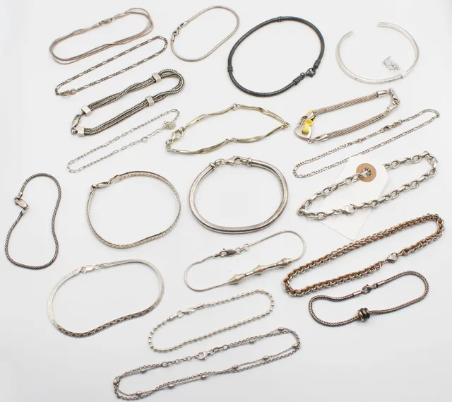 Collection of bracelets in silver and sterling silver. (20)