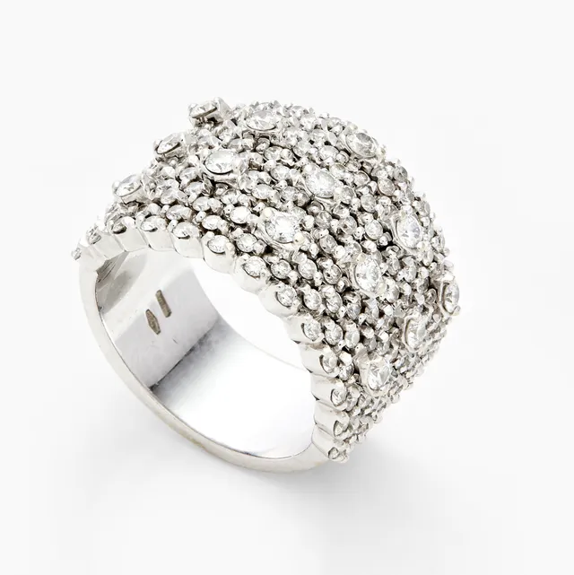Ring med diamanter — Ring med diamanter