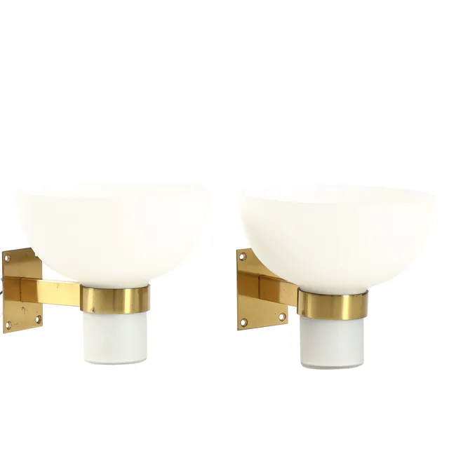 Frits Schlegel. Pair of rare uplight wall lamps in brass and opal glass. (2)