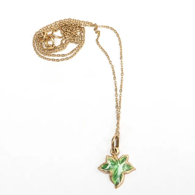 HALSBAND, kedja med hänge, 750/18 karat guld, vikt ca 2,59 gram.