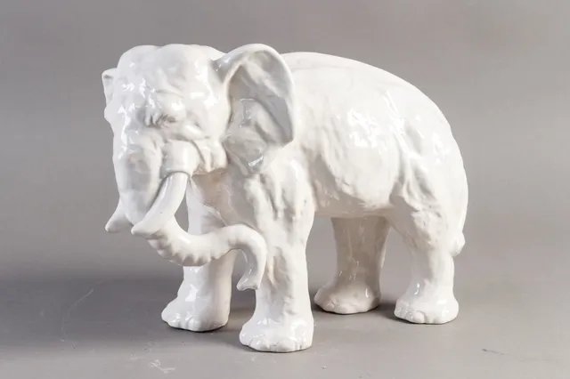 Gertrud Kudielka for L. Hjorth. Elefant