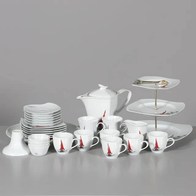 ANNE ROOSLIEN. KAFFESERVIS, 28 delar, "Åsas tomtebod", porslin, Fyrklövern.