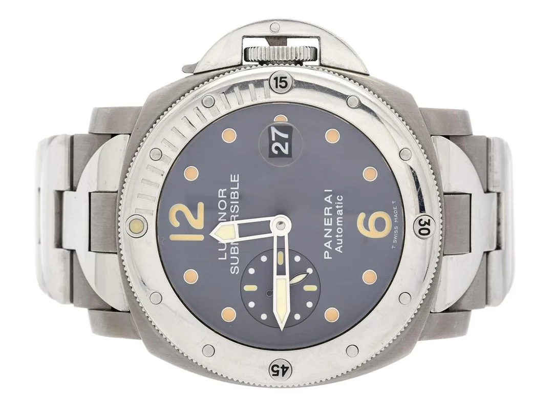 PANERAI, Luminor Submersible (T Swiss Made T), Chronometer, Cal OP III, Verk nr. 357508, Serie nr. F271/300, Ref nr. PAM 00170, Boett nr. OP 6566 / BB 1089756, herrur, 44 mm, titan, automatisk, safirglas, datum, liten sekundvisare, utbytta visare (Luminiva), originallänk, viklås, längd 185 mm, cert, januari 2005, box, ytterkartong. — Klockor/Panerai — Kaplans