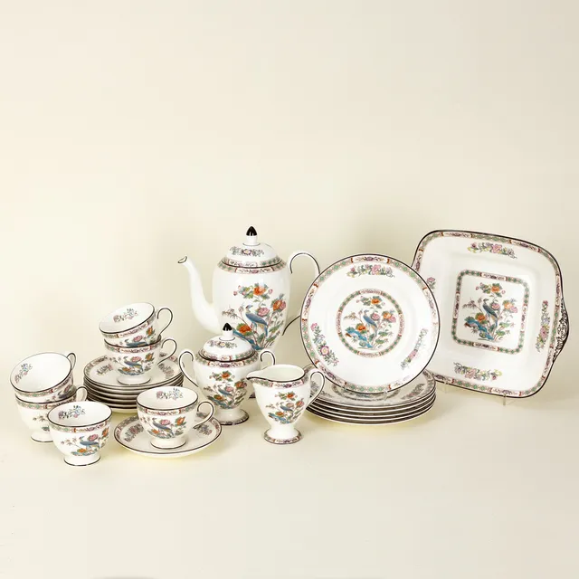 WEDGWOOD. Kaffeeservice für sechs Pesonen, Dekor ´Kutnai Crane`, Stoke-on -Trent, 2. Hälfte 20. Jh. (20).