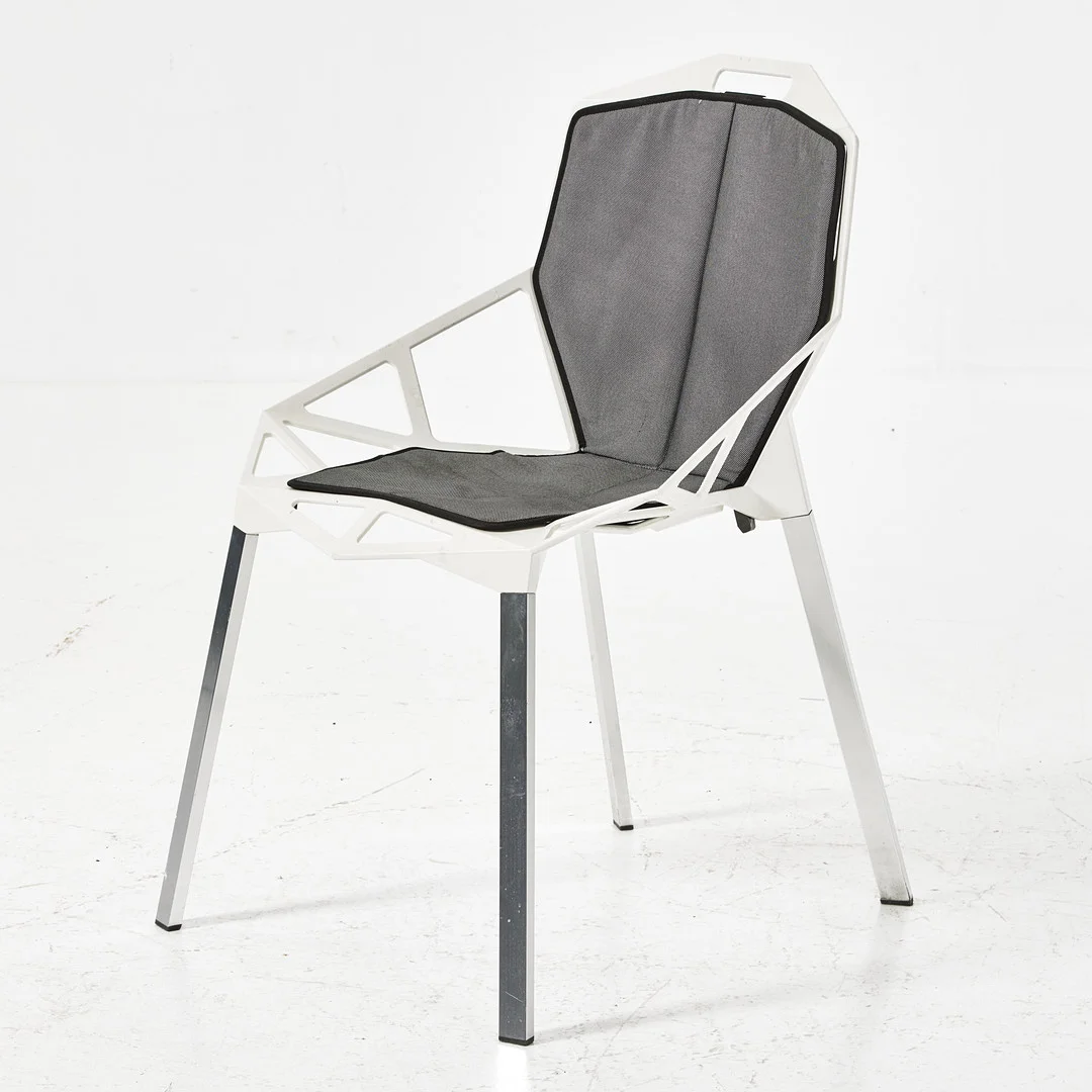 KONSTANTIN GRCIC. "Chair One", stol, aluminium, Magis, 2000-tal, sits med textilklädsel. — Armchairs & Chairs — Stockholms Auktionsverk Magasin 5