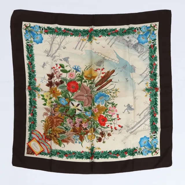 GUCCI, SCARF. Siden, brun bård med skridskoåkare, design V Accornero.