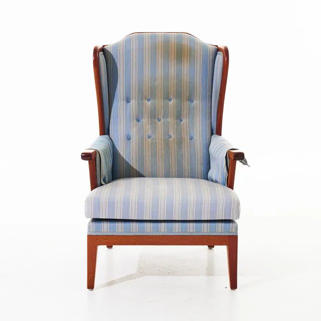 CARL MALMSTEN. "Husfadern", fåtölj, OH Sjögren, Jubileumsmodell 1988, mahogny, randig klädsel, lös sittplymå, rygg delvis djuphäftad, skyltmärkt.