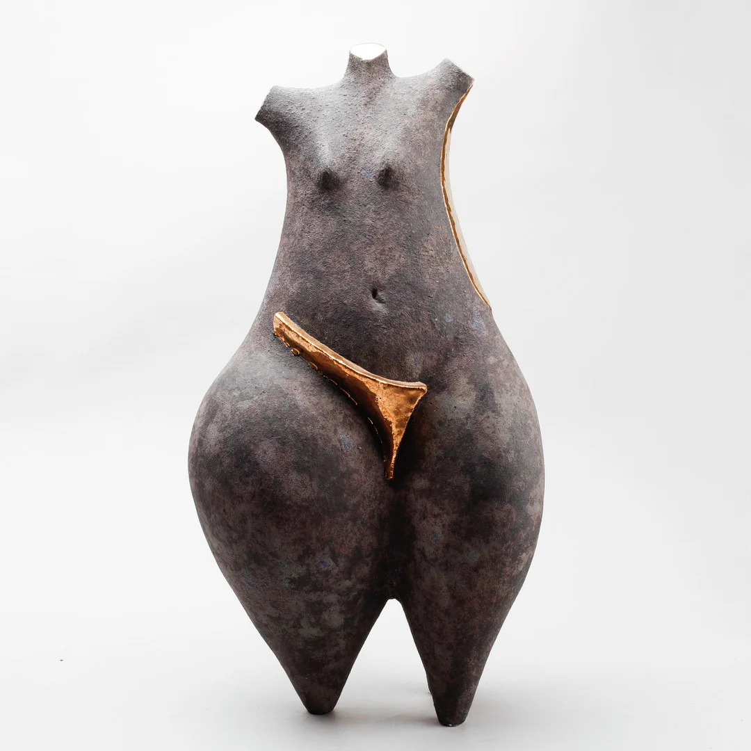 ALF EKBERG. Torso, skulptur, keramik, signerad. — Sculptures & Bronzes — Göteborgs Auktionsverk