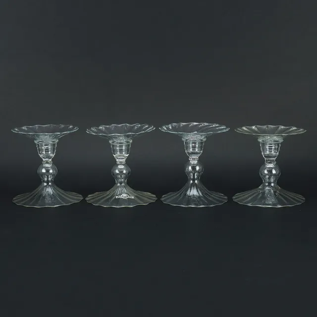 GERDA STRÖMBERG & KNUT BERGQVIST. Ljusstakar, glas, 4 stycken, variant av modell "P12/P 13" Strömbergshyttan, 1900-talets mitt.