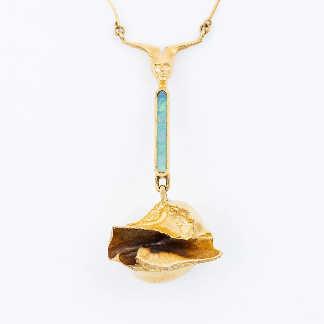 Björn Weckström, collier, 18K guld med opal, Finland 1978. För Lapponia. — Smycken/Collier & Hängsmycken — Bukowskis