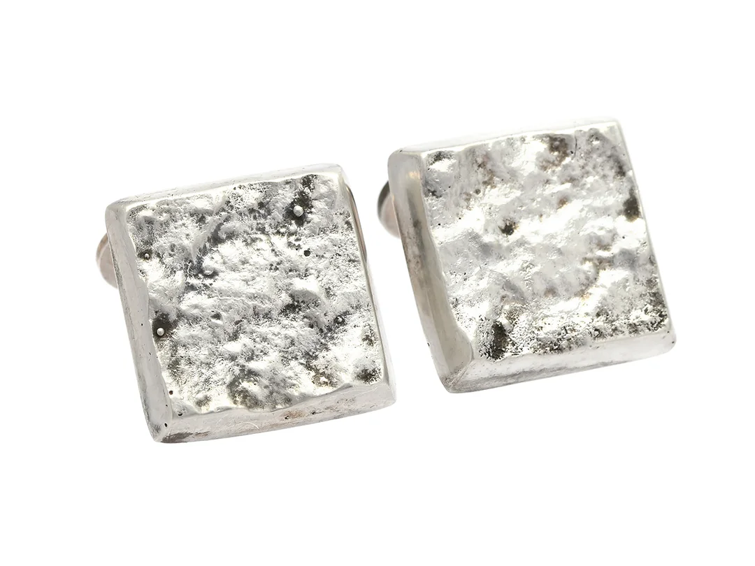KULTAKESKUS, silver, Finland 1969, vikt 14,5 g, monogram "J.P.". — Smycken/Manschettknappar — Kaplans