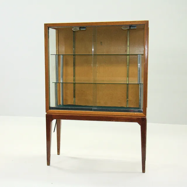 VITRINSKÅP, teak, 1960-tal.
