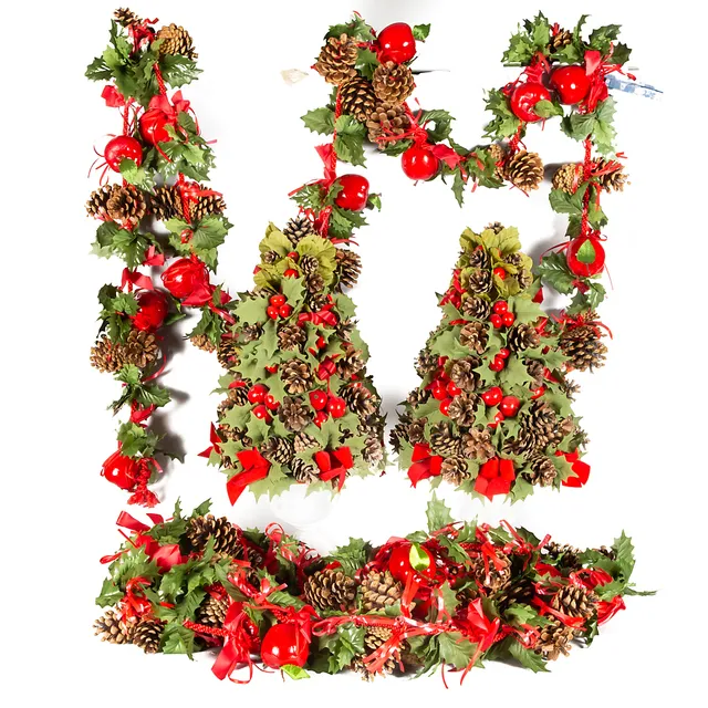 JULPRYDNADER, 4 stycken, bordsdekorationer samt girlanger.