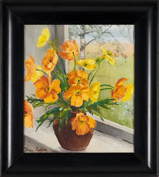 KARIN KARLSSON (1897-1979). Blomstervas vid fönster, signerad och daterad -34, olja på duk.