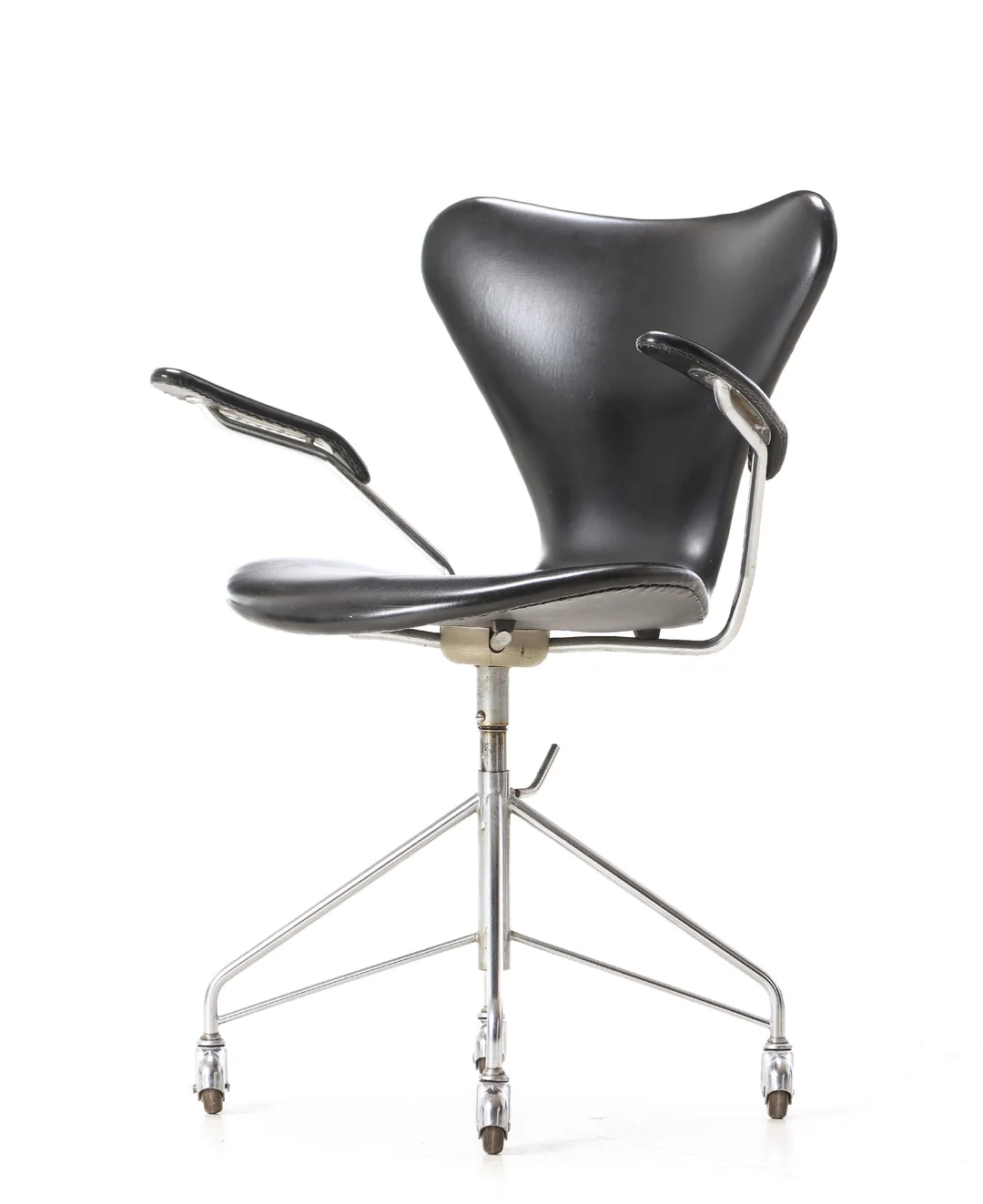 Arne Jacobsen. Older 'Seven' office chair model 3217 with armrests — Furniture/Chairs — Lauritz